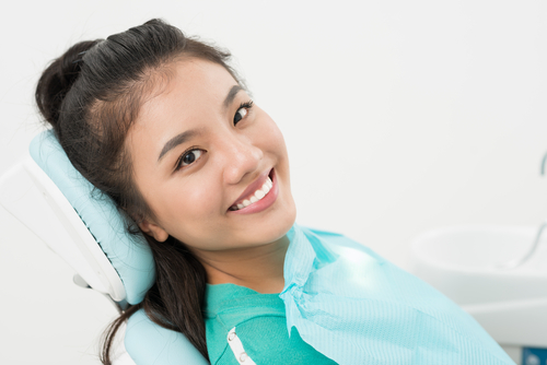 intraoral camera with Drs. Miller & Bounds in Irvine, CA 92618